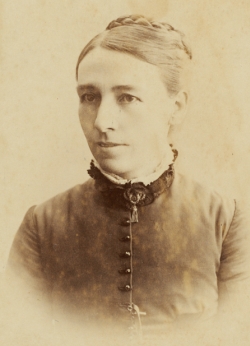 Maybanke Wolstenholme (later Anderson) c1890, by Mitchell & Co. From the collection of the State Library of NSW